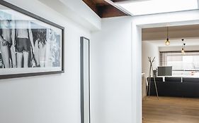 B006 Studio